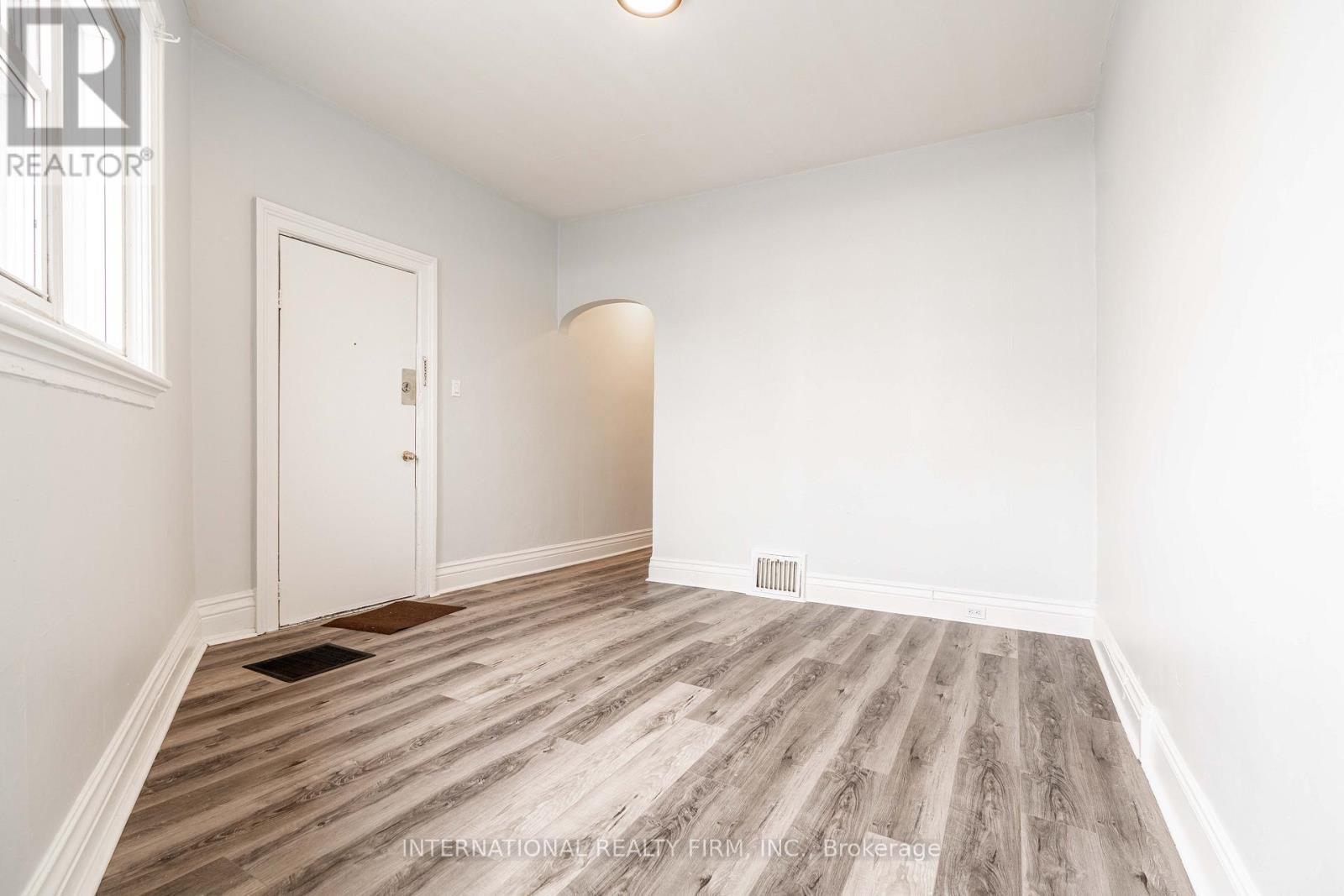 221 Hamilton Road, London East, Ontario  N5Z 1P9 - Photo 1 - X12794152