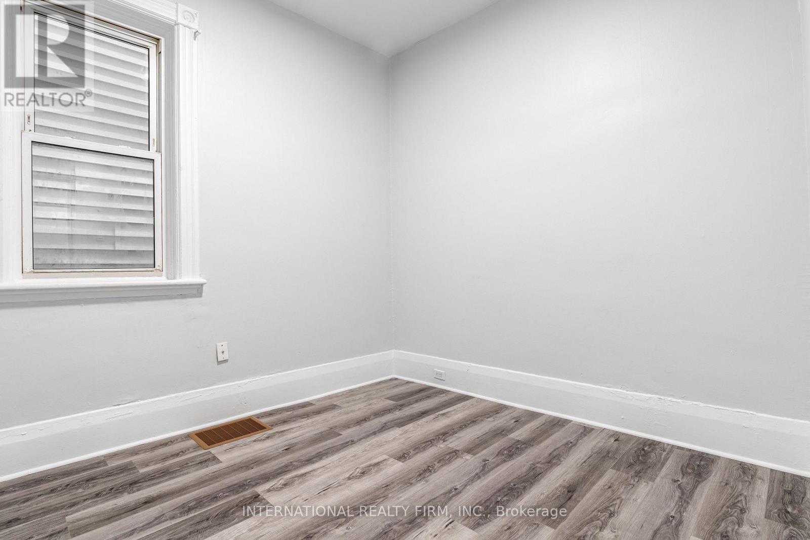 221 Hamilton Road, London East, Ontario  N5Z 1P9 - Photo 5 - X12794152