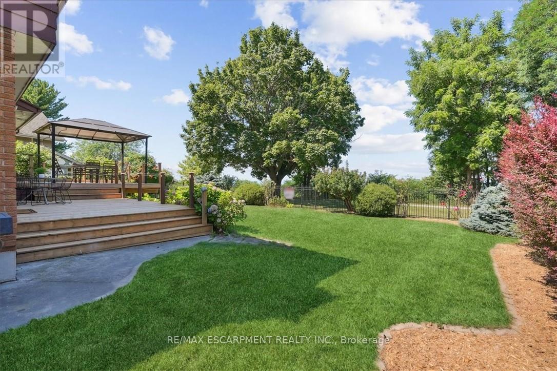 93 Westgate Park Drive, St. Catharines, Ontario  L2N 5X1 - Photo 36 - X12794166