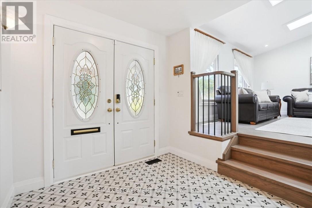 93 Westgate Park Drive, St. Catharines, Ontario  L2N 5X1 - Photo 6 - X12794166