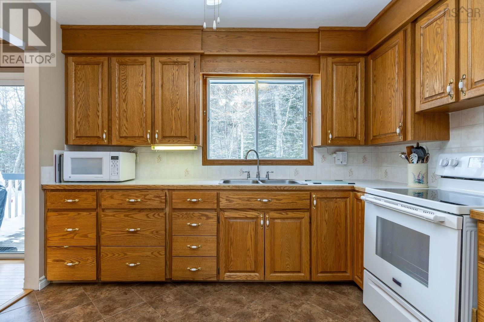 56 Brook Street, Fletchers Lake, Nova Scotia  B2T 1A5 - Photo 18 - 202602858