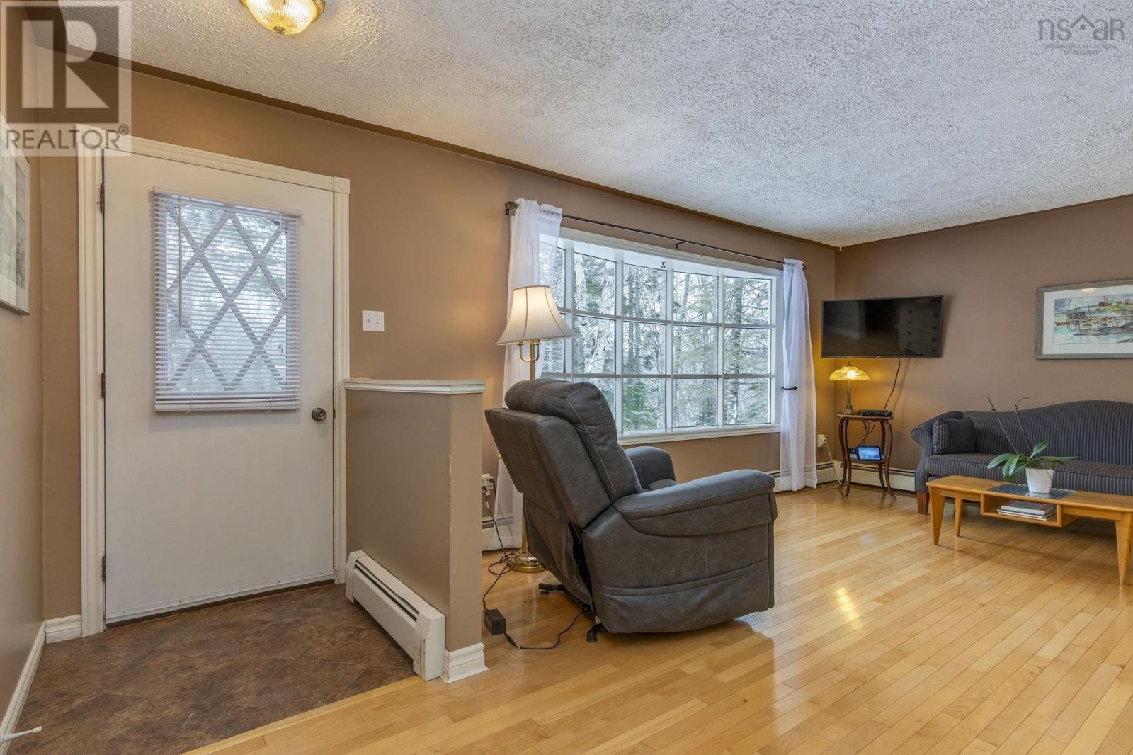 56 Brook Street, Fletchers Lake, Nova Scotia  B2T 1A5 - Photo 6 - 202602858