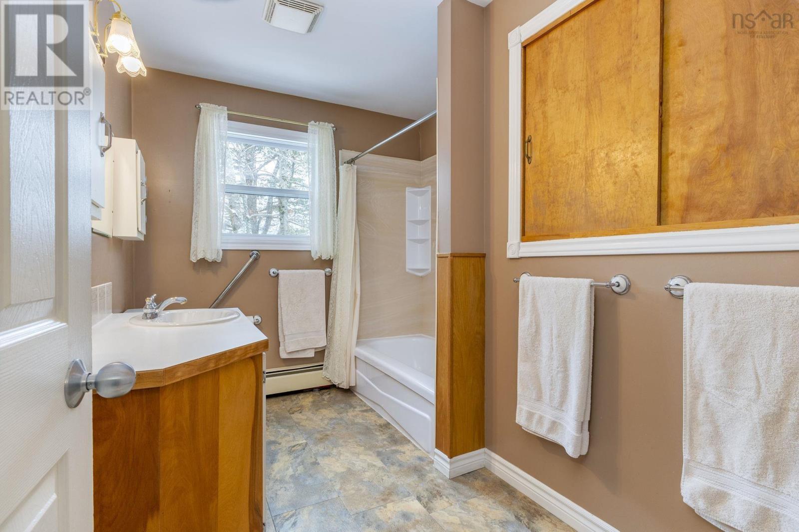 56 Brook Street, Fletchers Lake, Nova Scotia  B2T 1A5 - Photo 31 - 202602858