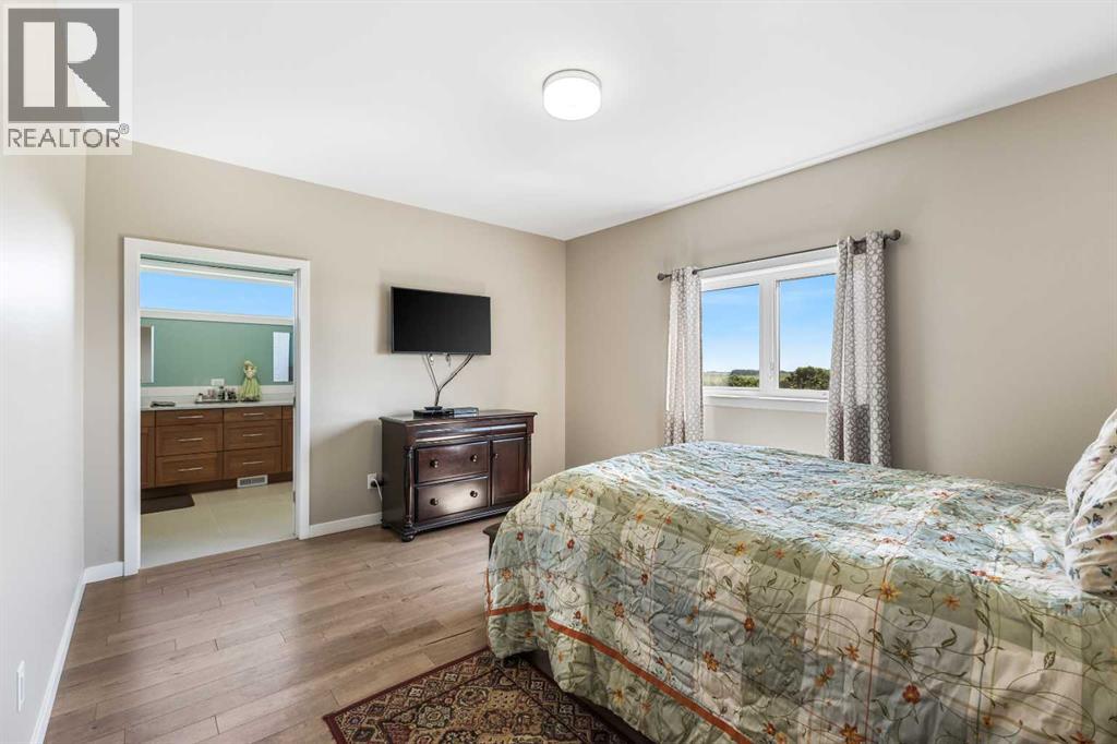 243077 Range Road 255, Rural Wheatland County, Alberta  T1P 0H9 - Photo 26 - A2280277