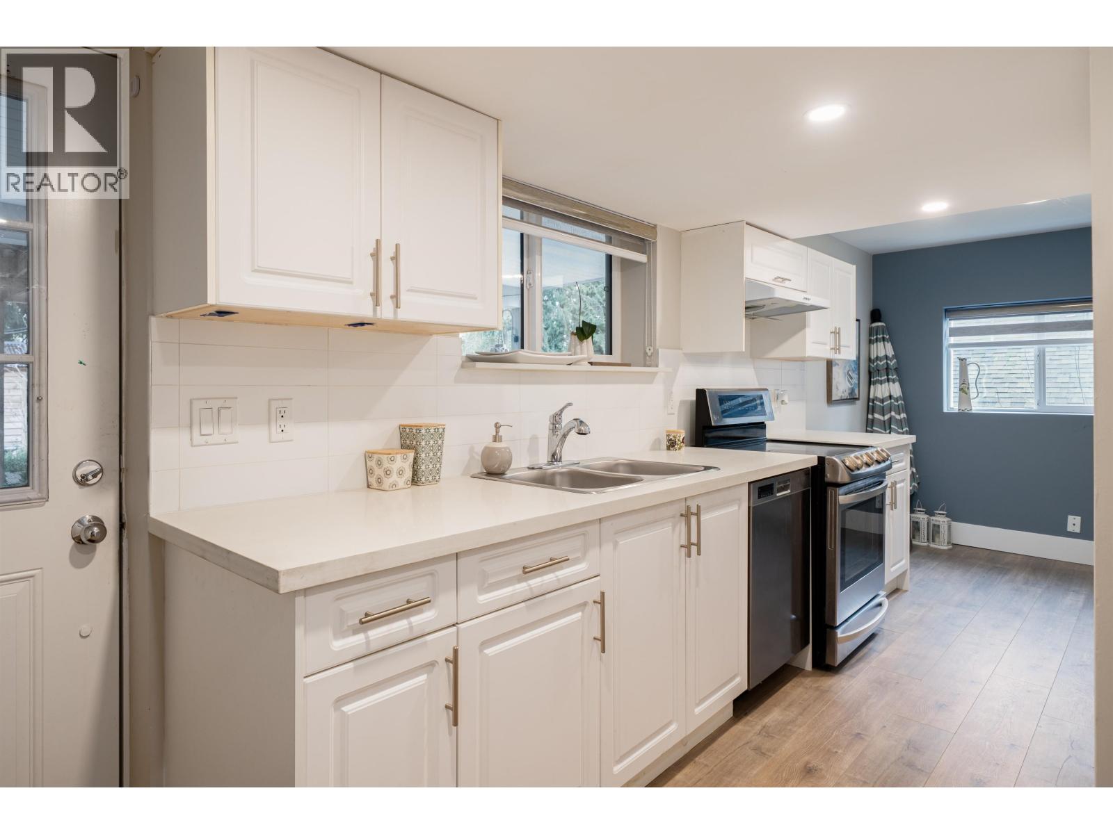 3642 Sykes Road, North Vancouver, British Columbia  V7K 2A7 - Photo 25 - R3090225