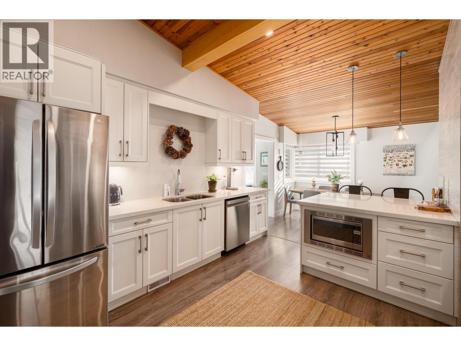 3642 Sykes Road, North Vancouver, British Columbia  V7K 2A7 - Photo 14 - R3090225