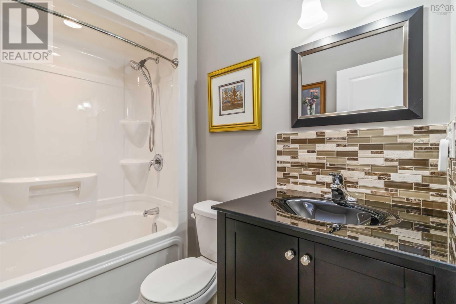 38 Roundhouse Drive, Bridgewater, Nova Scotia  B4V 9A9 - Photo 16 - 202600980