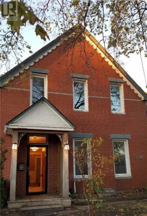 2384 GERRARD STREET E, Toronto, Ontario