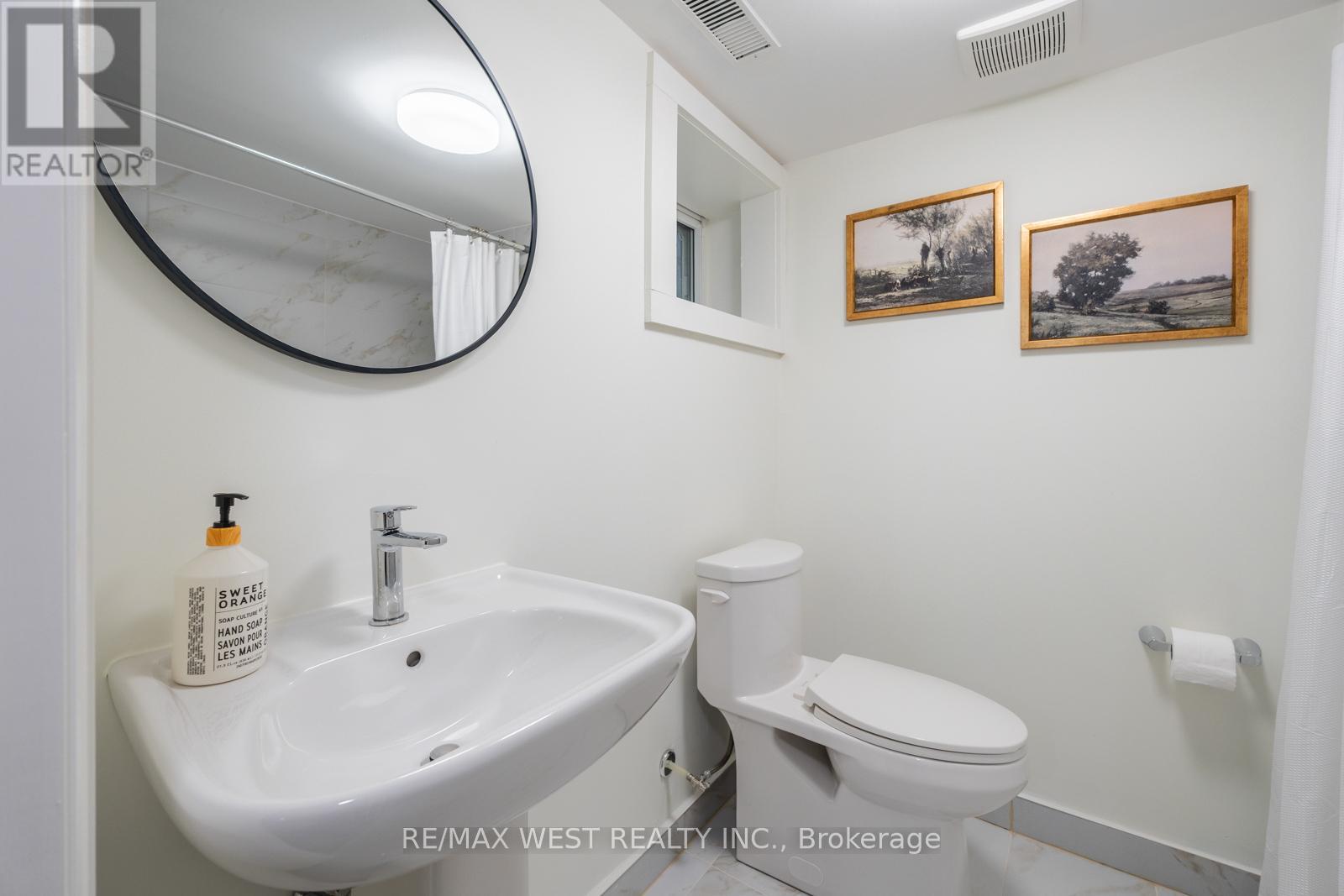 470 Runnymede Road, Toronto, Ontario  M6S 2Z2 - Photo 40 - W12793278