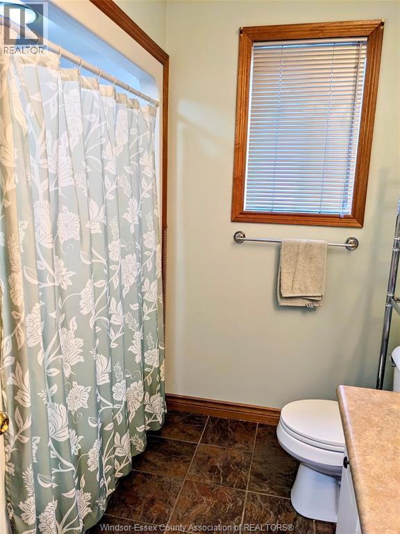 4222 Stagecoach, Windsor, Ontario  N9G 2W8 - Photo 14 - 26003370