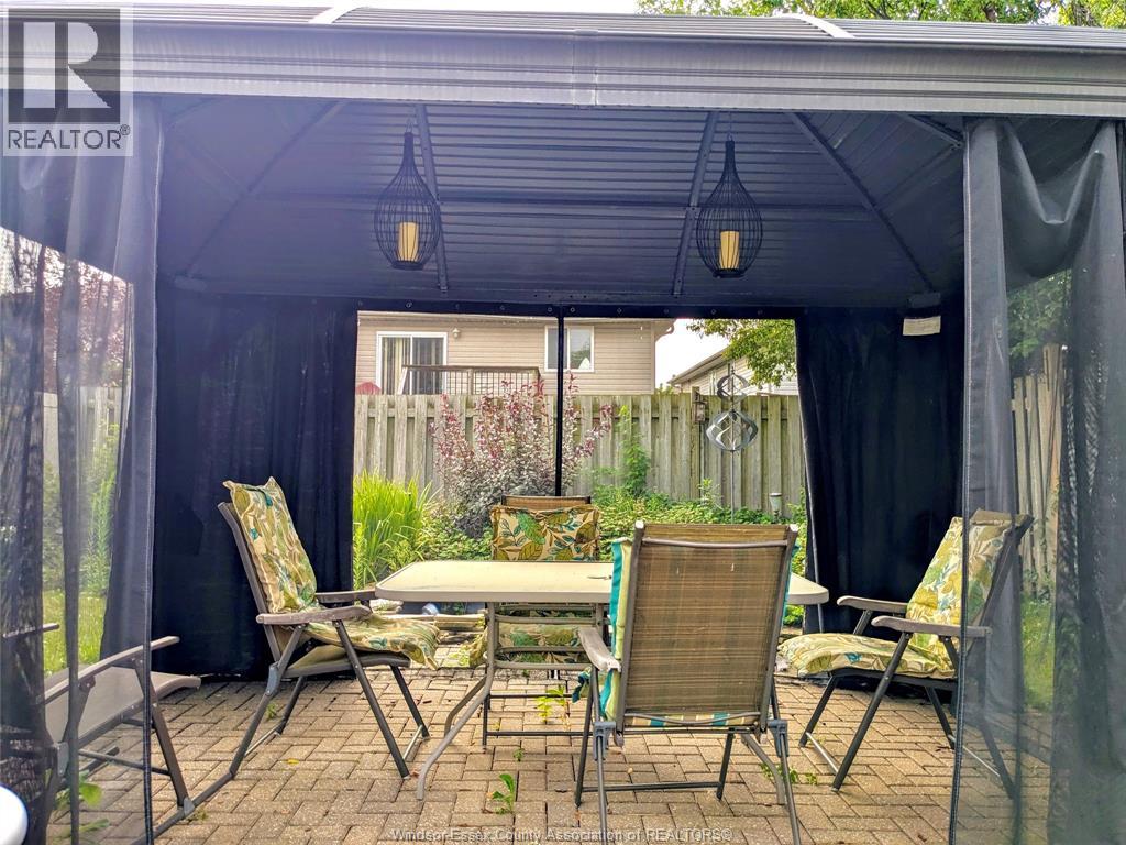 4222 Stagecoach, Windsor, Ontario  N9G 2W8 - Photo 23 - 26003370
