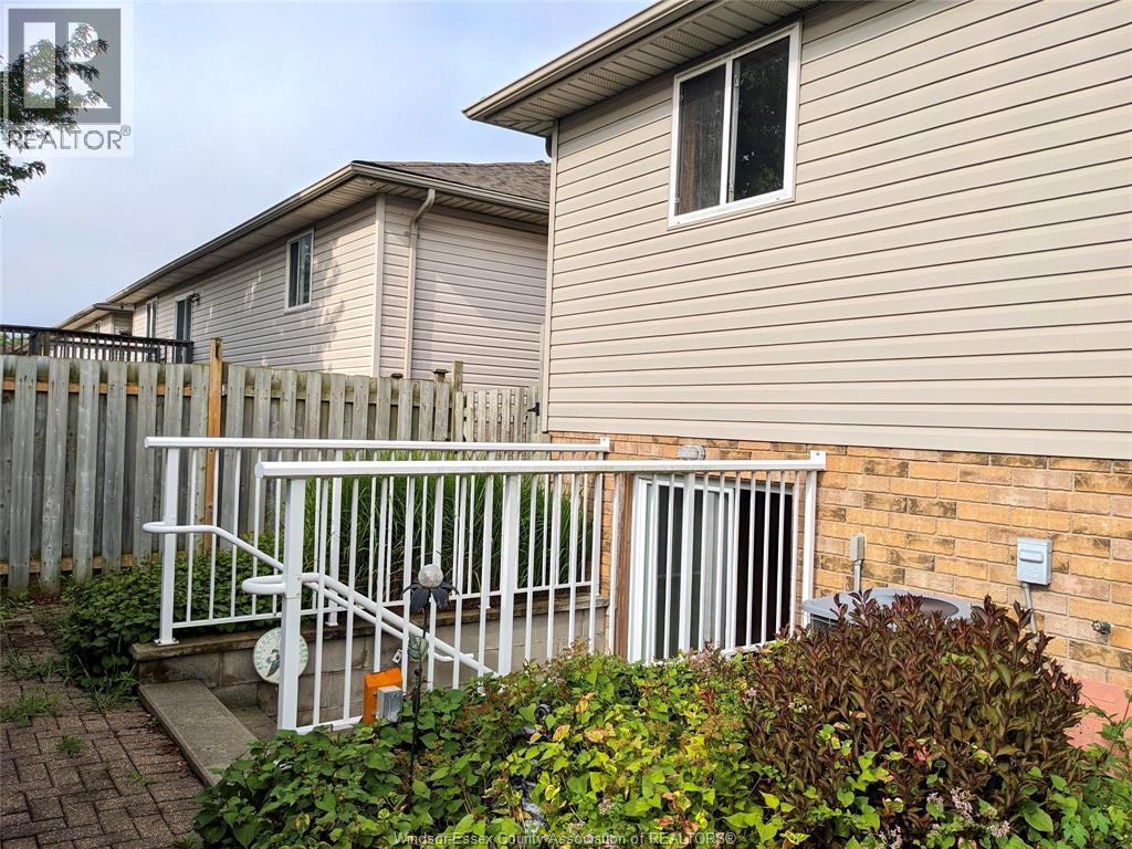 4222 Stagecoach, Windsor, Ontario  N9G 2W8 - Photo 25 - 26003370