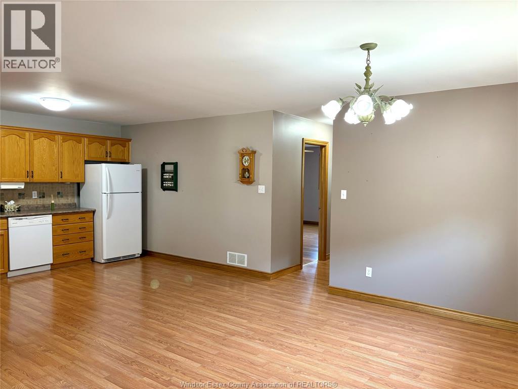 4222 Stagecoach, Windsor, Ontario  N9G 2W8 - Photo 5 - 26003370