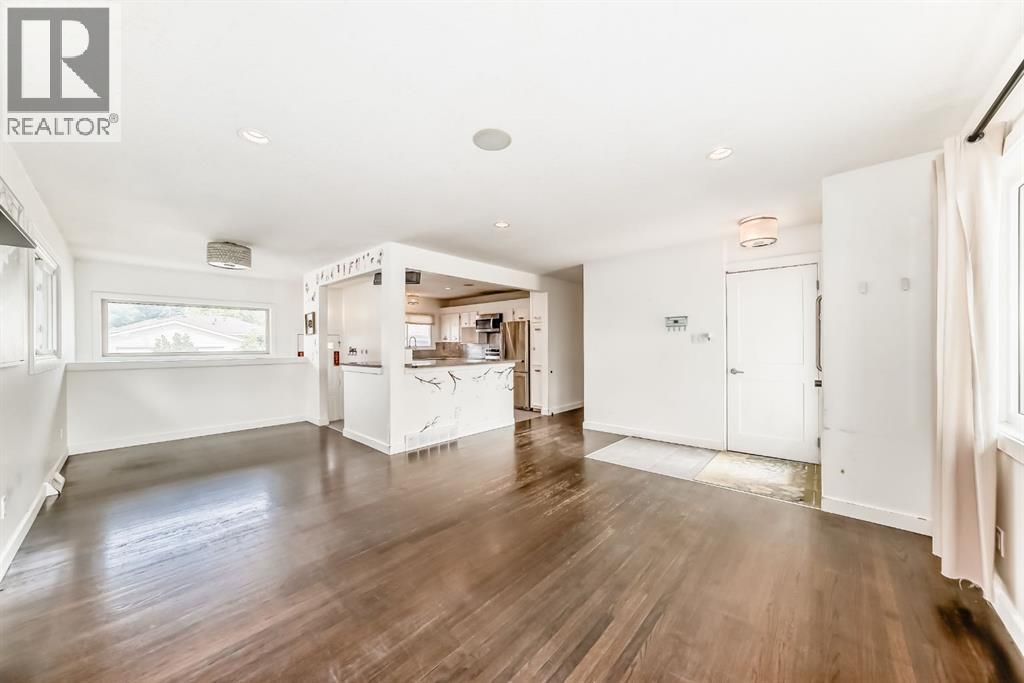 4139 Bowlen Street Nw, Calgary, Alberta  T2L 1P8 - Photo 12 - A2258402