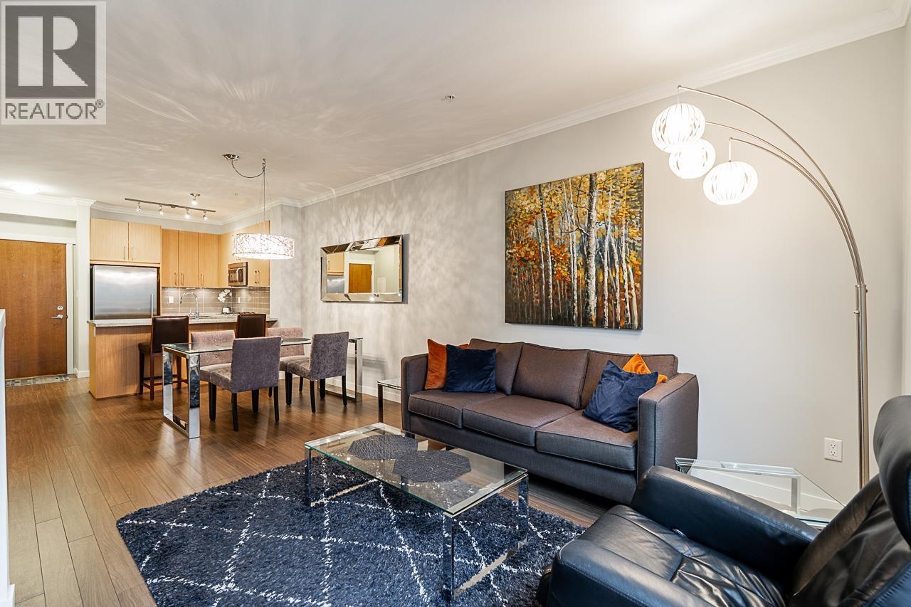 403 139 W 22ND STREET, North Vancouver, British Columbia