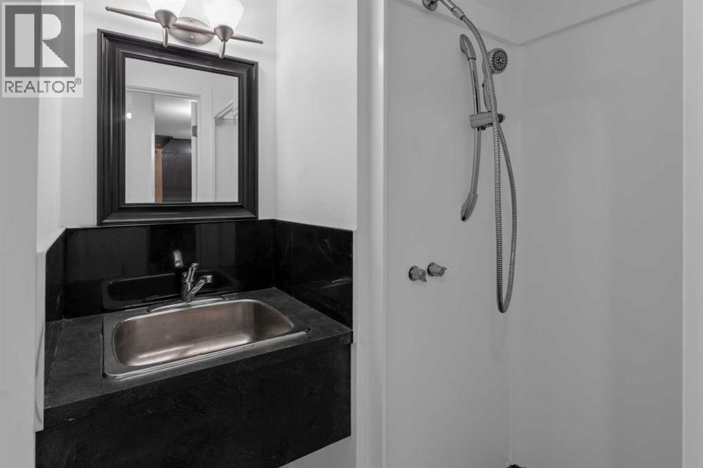 6312 Thorncliffe Drive Nw, Calgary, Alberta  T2K 3A7 - Photo 21 - A2278293