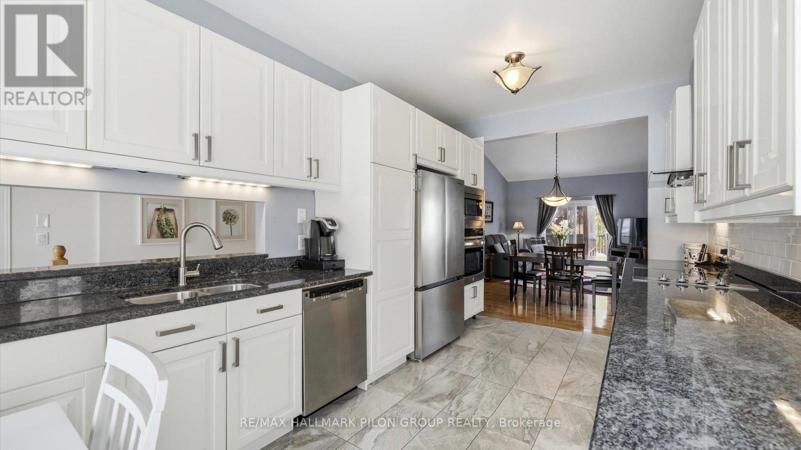 303 Rustic Hills Crescent, Ottawa, Ontario  K4A 5A5 - Photo 6 - X12794264