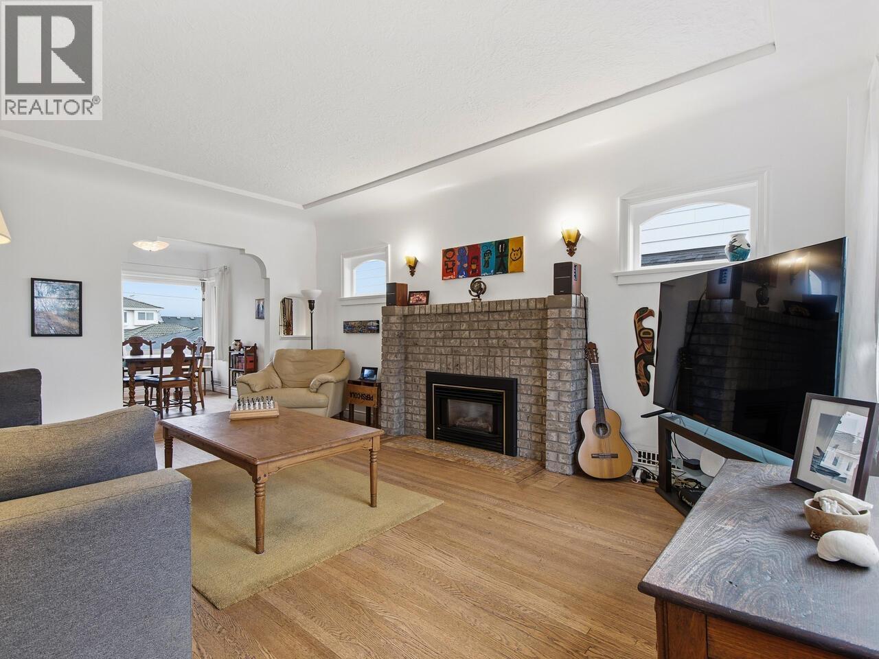 3039 Grant Street, Vancouver, British Columbia  V5K 3H8 - Photo 2 - R3090099