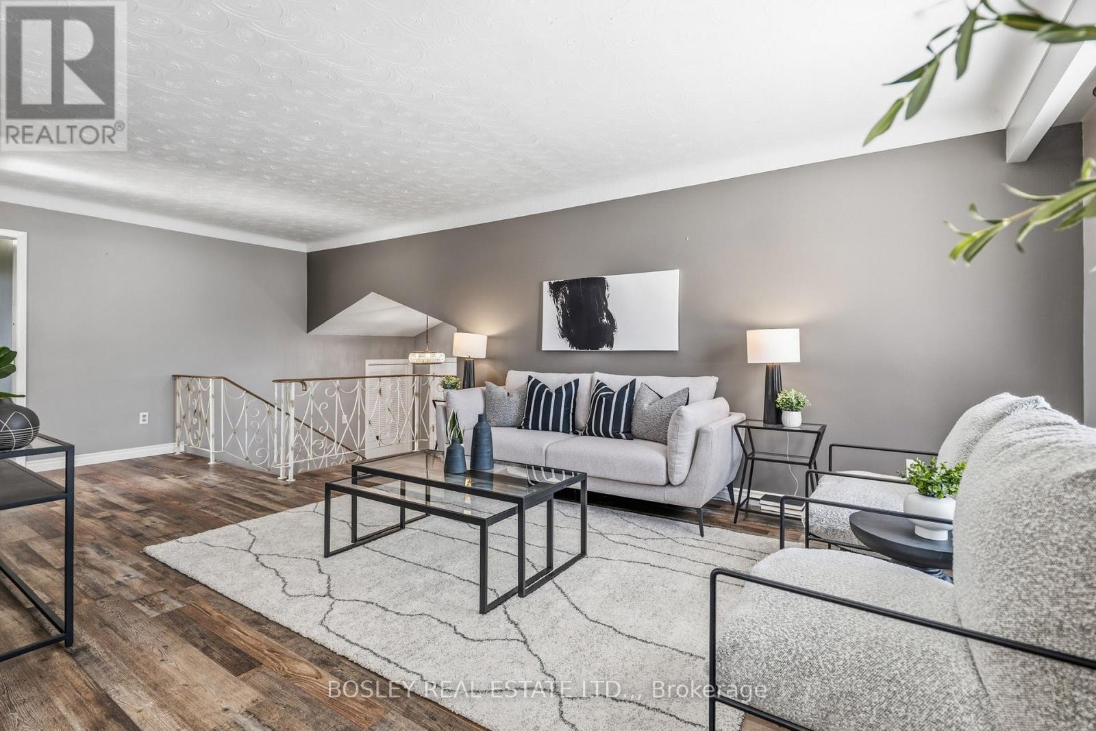 17 Adel Drive, St. Catharines, Ontario  L2M 6N3 - Photo 3 - X12794208