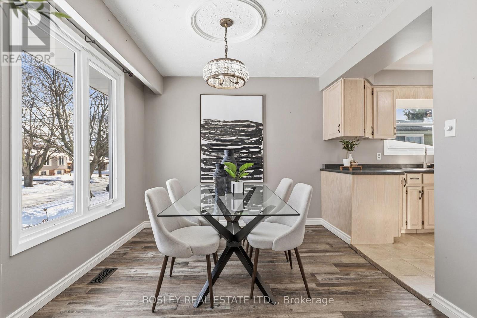 17 Adel Drive, St. Catharines, Ontario  L2M 6N3 - Photo 4 - X12794208