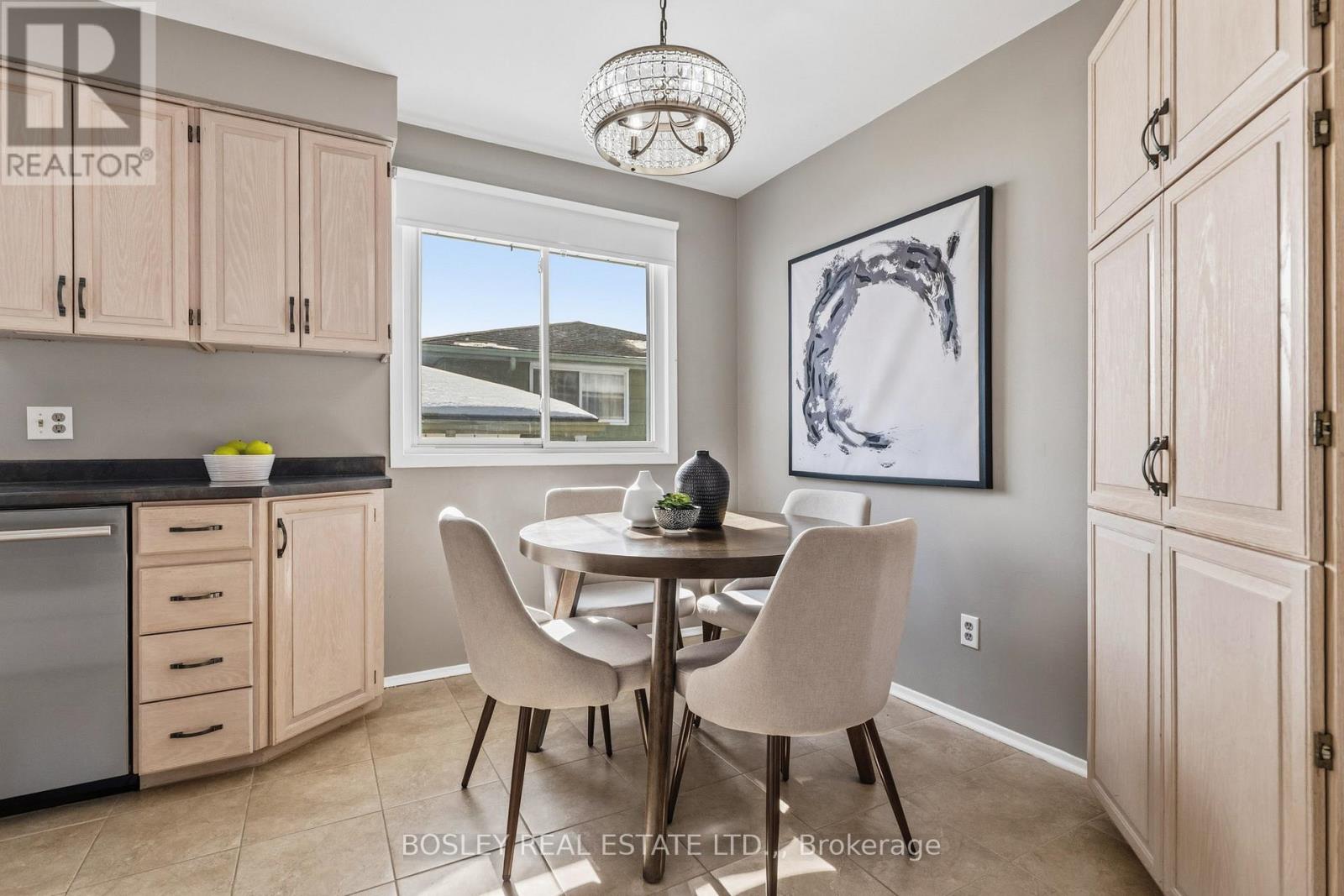 17 Adel Drive, St. Catharines, Ontario  L2M 6N3 - Photo 9 - X12794208