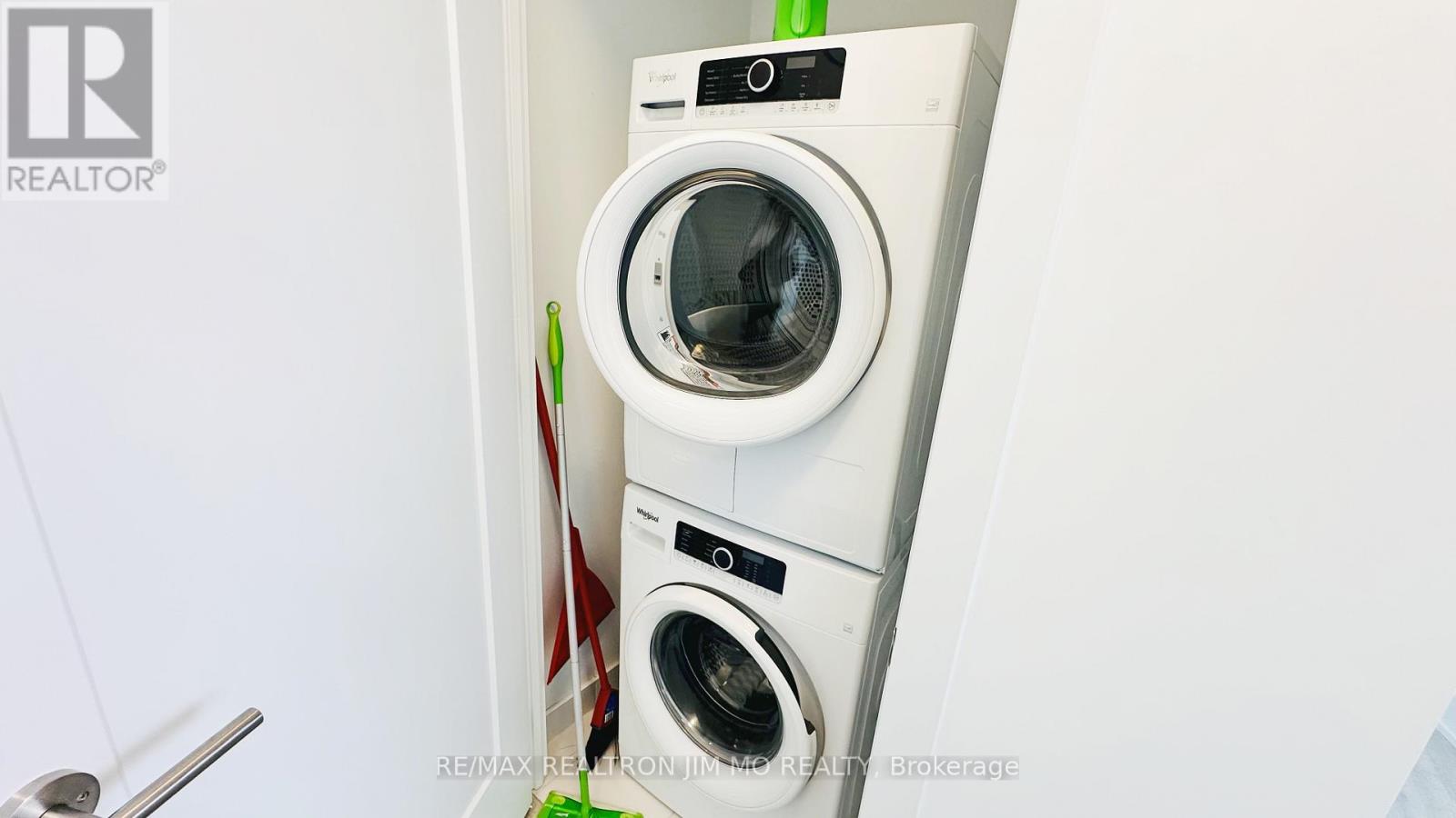 417 - 585 Bloor Street E, Toronto, Ontario  M4W 0B3 - Photo 18 - C12781842