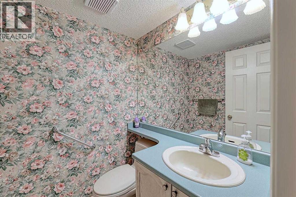 317 Sandringham Road Nw, Calgary, Alberta  T3K 3Z1 - Photo 17 - A2285975