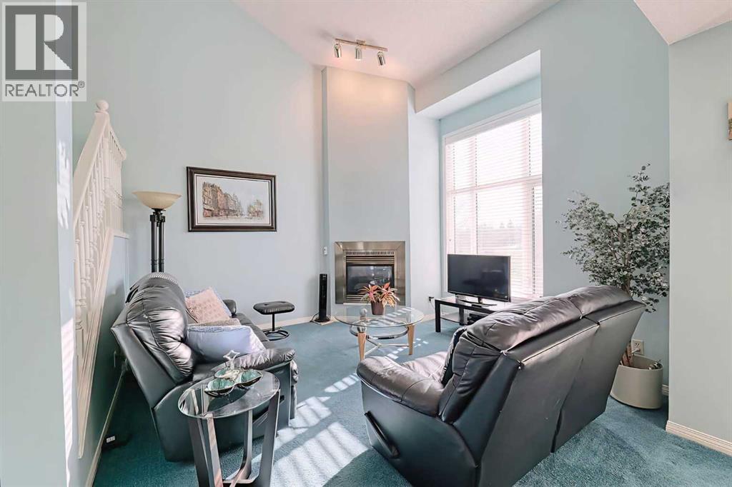 317 Sandringham Road Nw, Calgary, Alberta  T3K 3Z1 - Photo 5 - A2285975