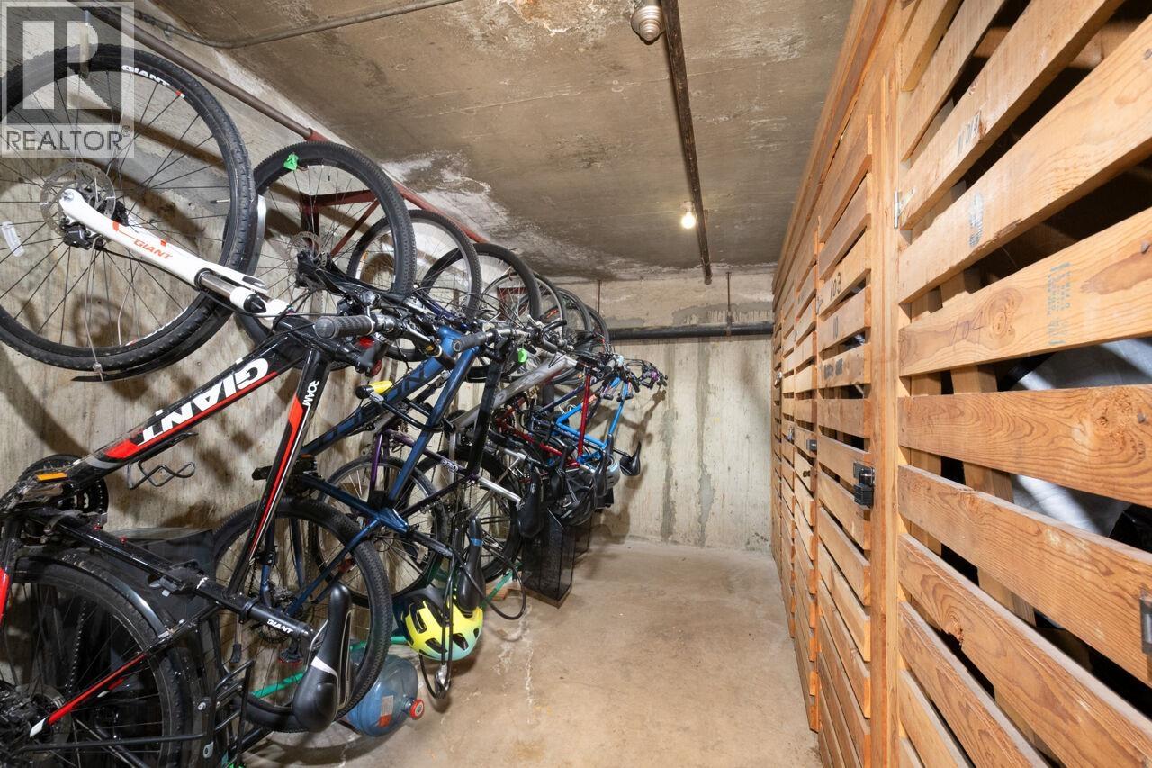 203 1696 W 10th Avenue, Vancouver, British Columbia  V6J 2A1 - Photo 29 - R3090264