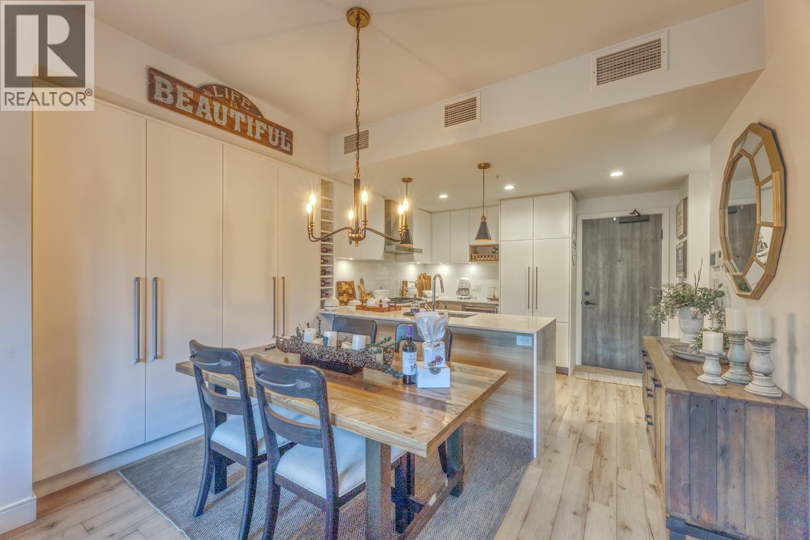 518 55 Klahanie Drive, Port Moody, British Columbia  V3H 0M9 - Photo 3 - R3090282