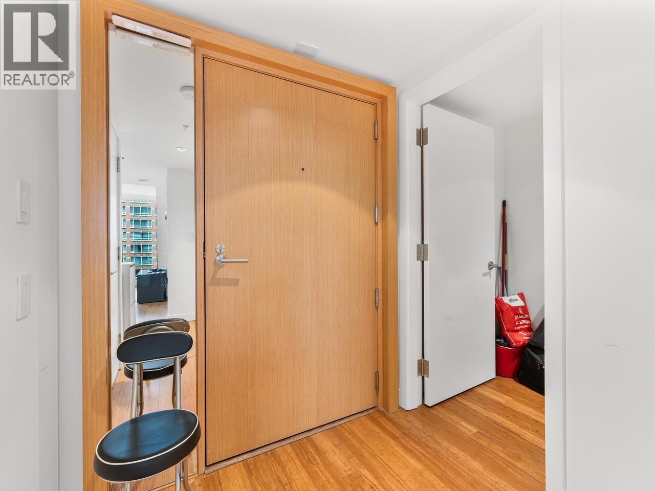 2011 777 Richards Street, Vancouver, British Columbia  V6B 0M6 - Photo 10 - R3090313