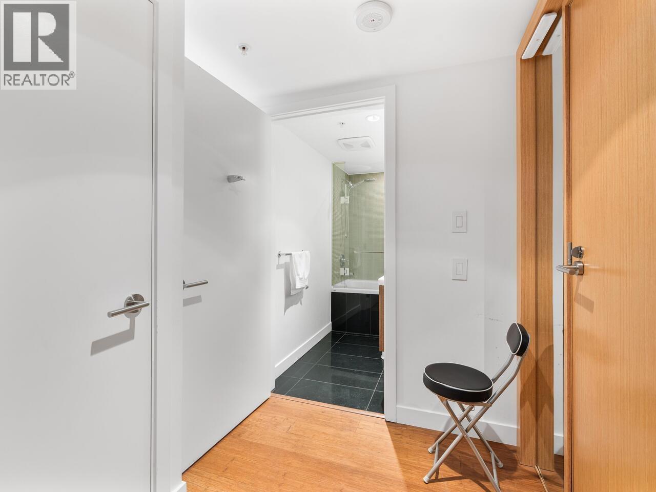 2011 777 Richards Street, Vancouver, British Columbia  V6B 0M6 - Photo 11 - R3090313