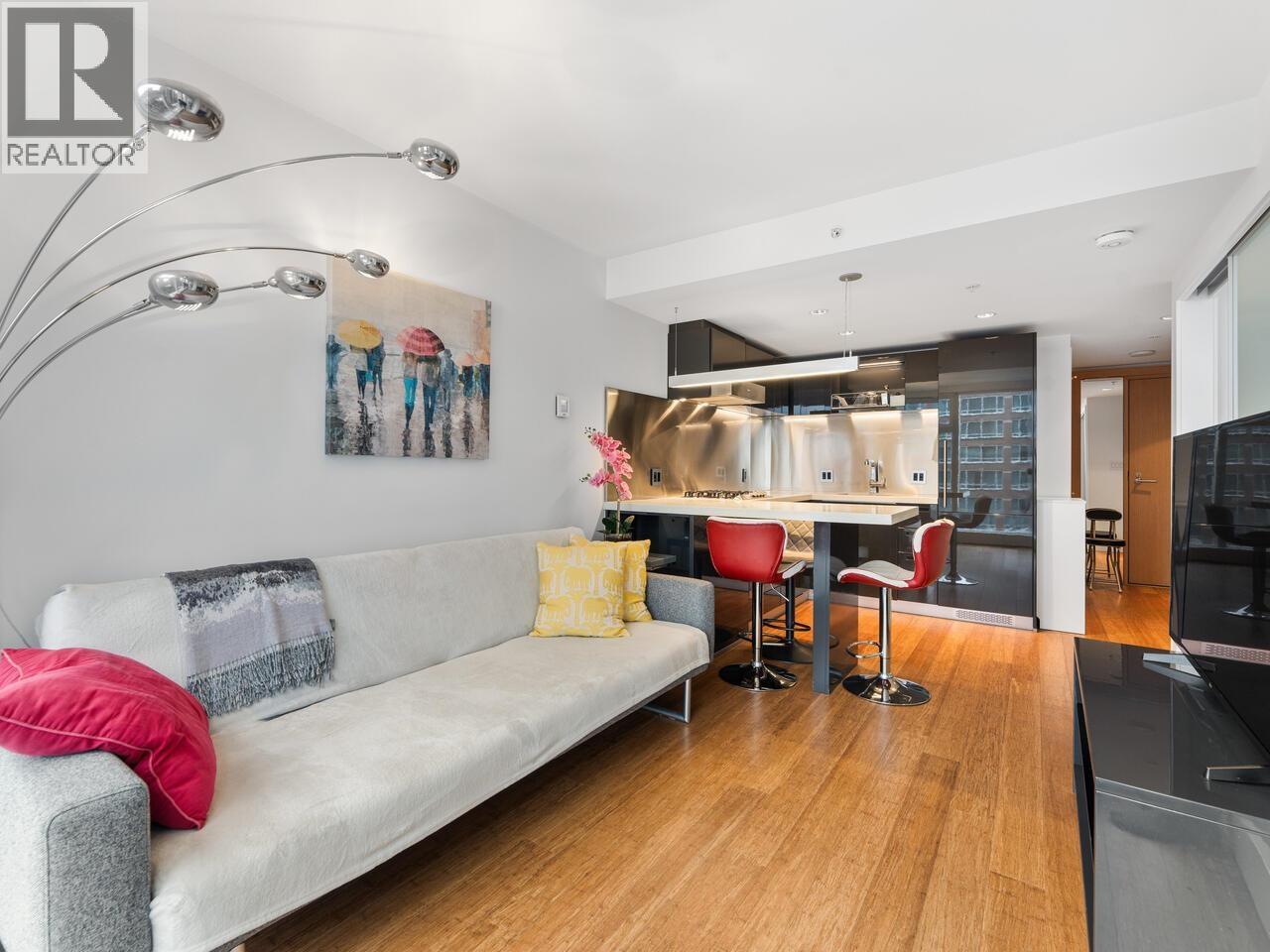 2011 777 Richards Street, Vancouver, British Columbia  V6B 0M6 - Photo 3 - R3090313