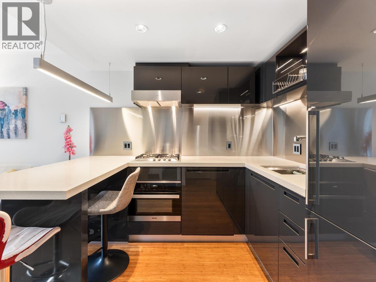 2011 777 Richards Street, Vancouver, British Columbia  V6B 0M6 - Photo 6 - R3090313