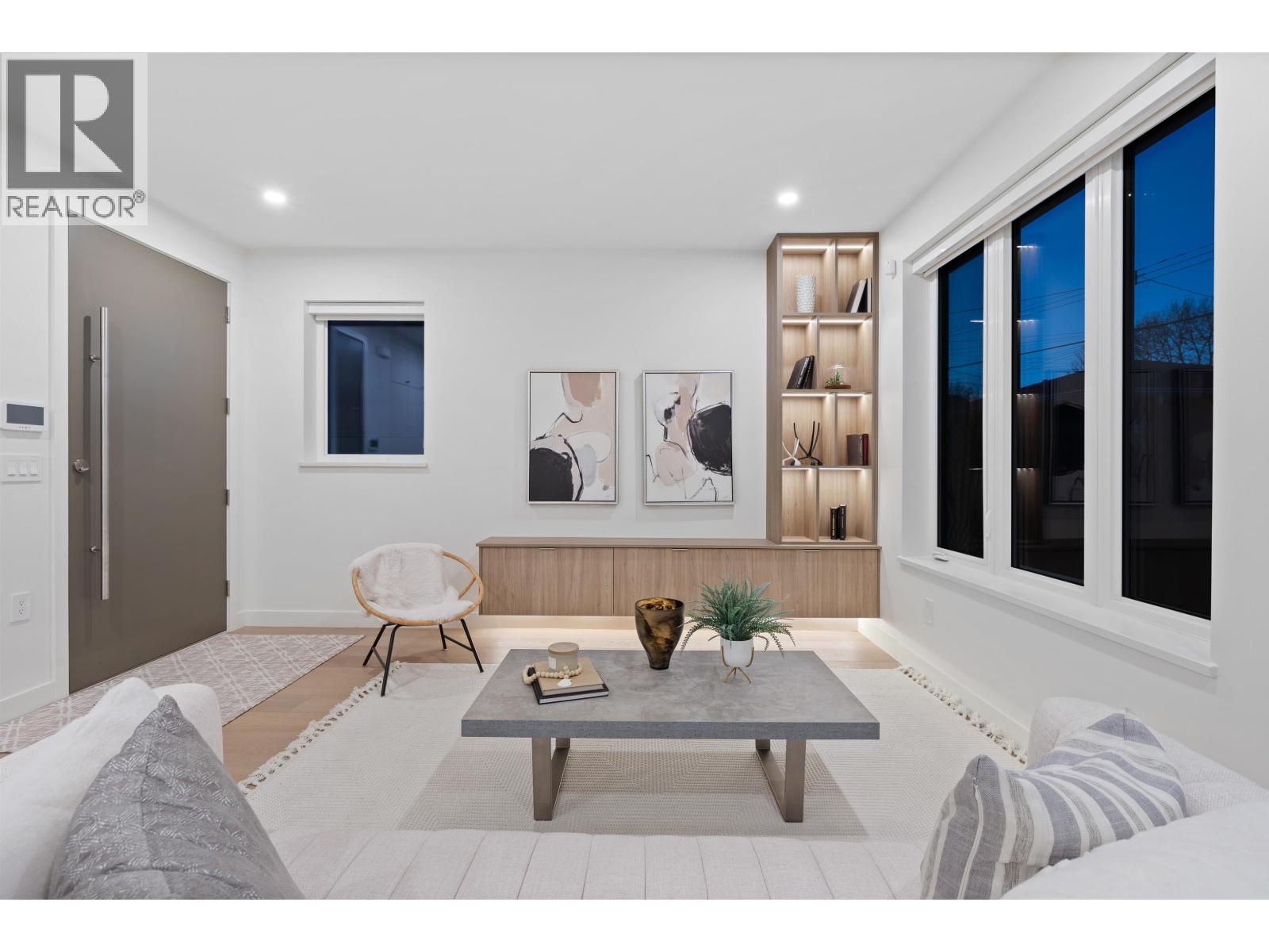 2 2253 Grant Street, Vancouver, British Columbia  V5L 2Z6 - Photo 4 - R3090332