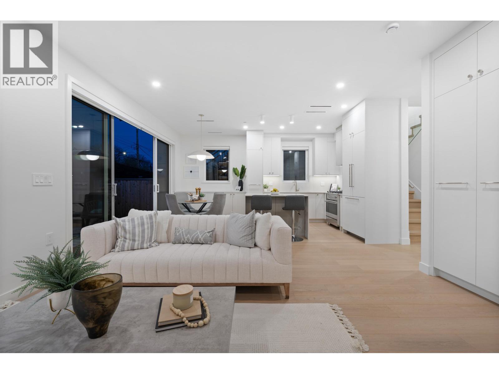 2 2253 Grant Street, Vancouver, British Columbia  V5L 2Z6 - Photo 6 - R3090332