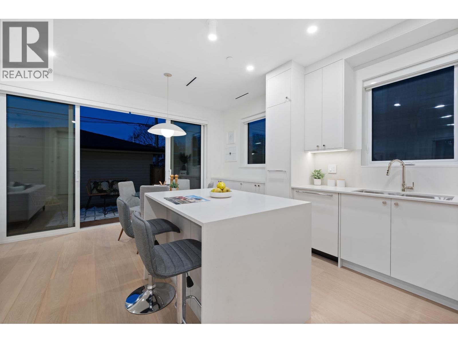 2 2253 Grant Street, Vancouver, British Columbia  V5L 2Z6 - Photo 9 - R3090332