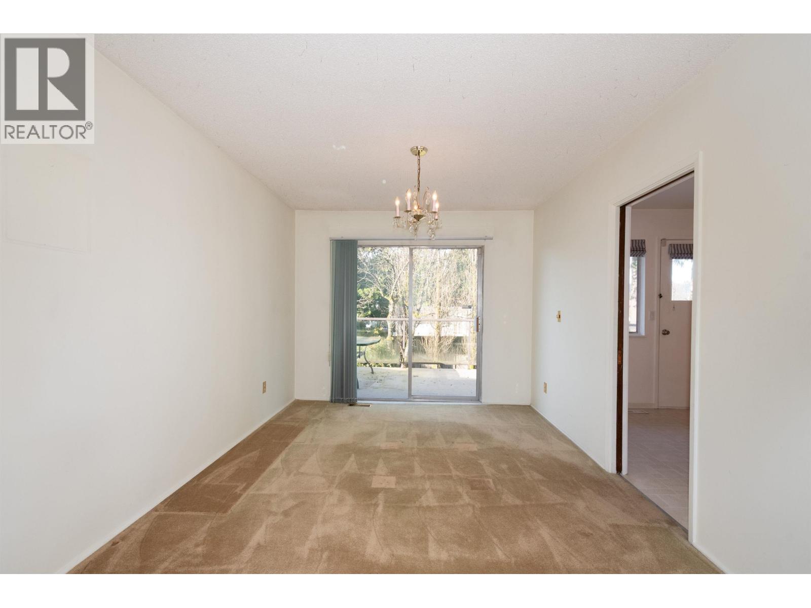 712 Macintosh Street, Coquitlam, British Columbia  V3J 4Y7 - Photo 7 - R3090305