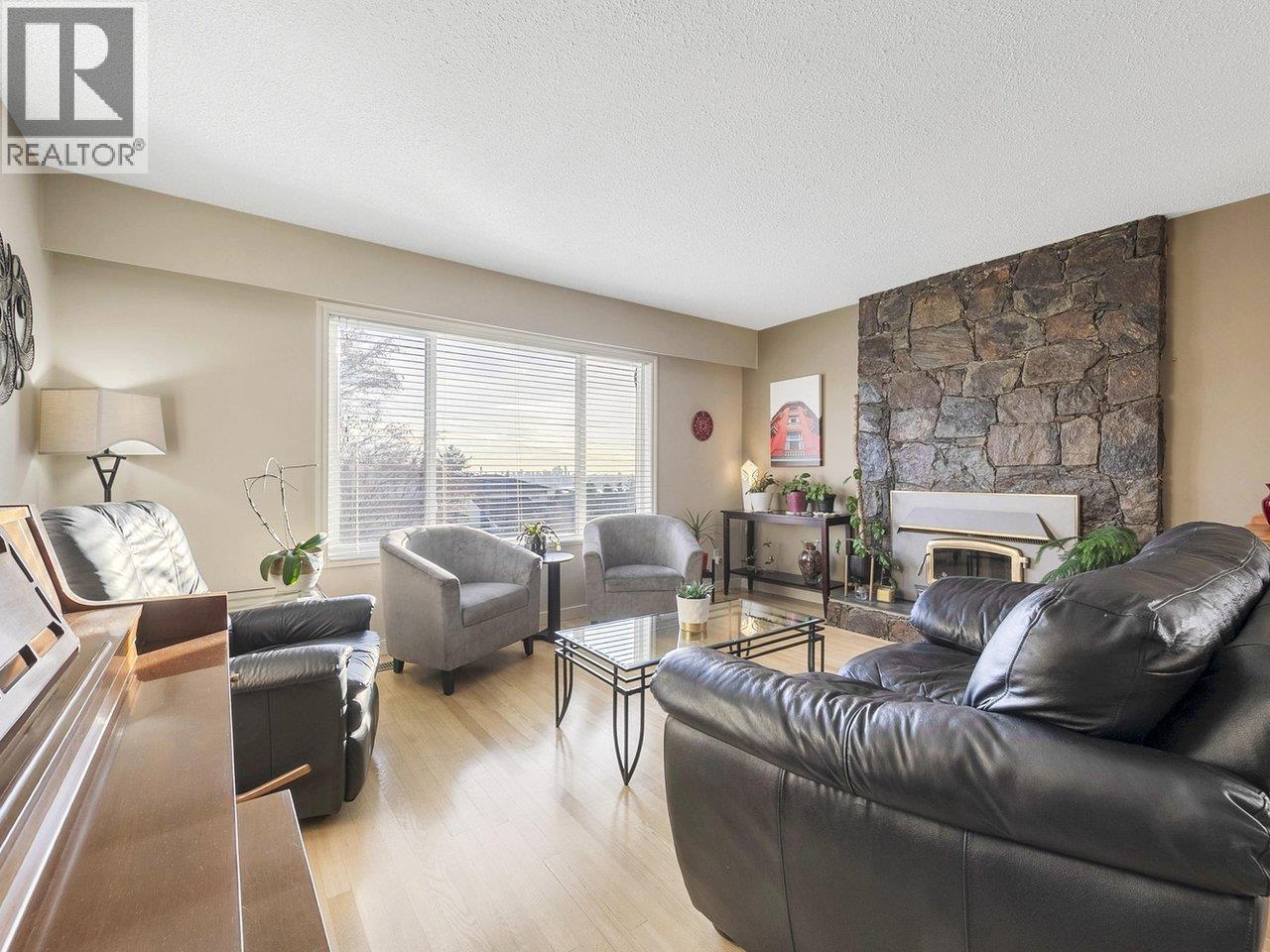 324 W 28th Street, North Vancouver, British Columbia  V7N 2J1 - Photo 6 - R3090328