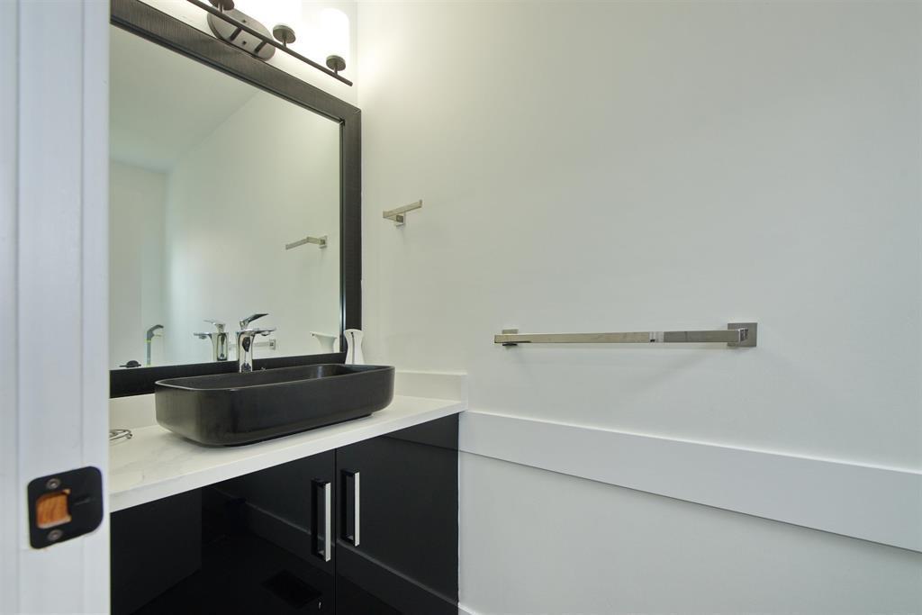 6049 133a Street, Surrey, British Columbia  V3X 2K3 - Photo 13 - R3090374