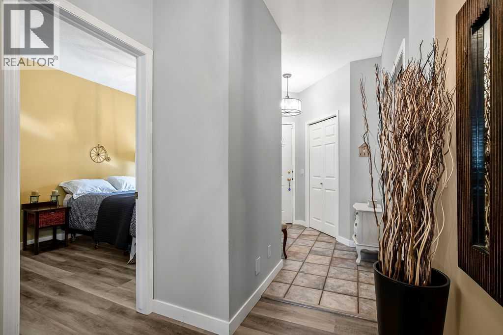 30 Prominence View Sw, Calgary, Alberta  T3H 3M8 - Photo 4 - A2281851