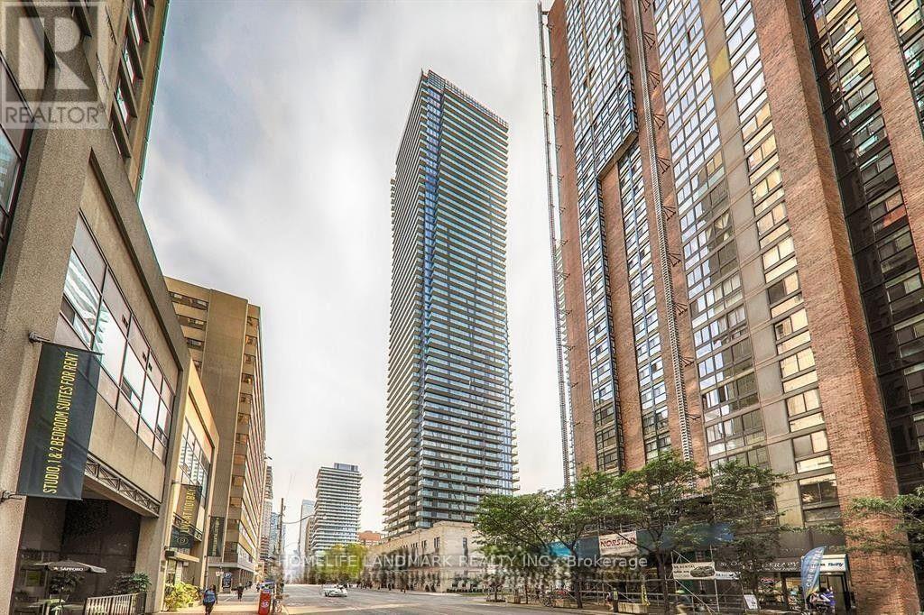 402 - 1080 BAY STREET, Toronto, Ontario