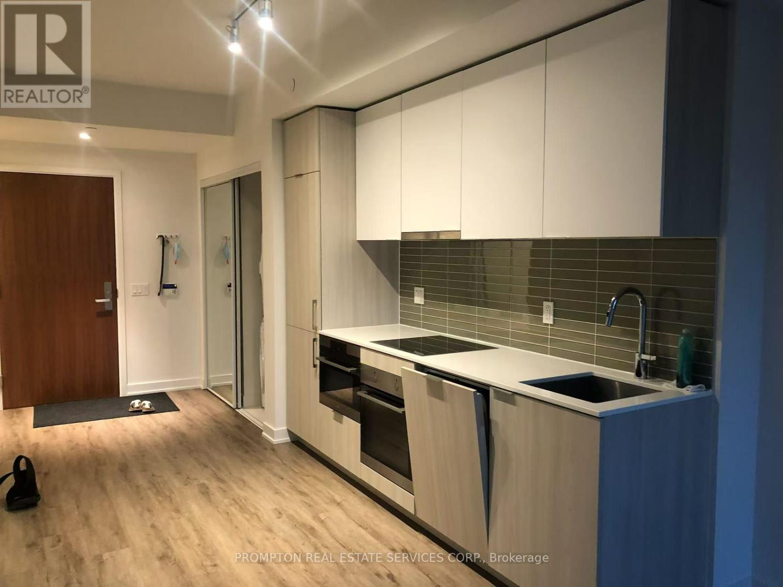 903 - 15 Queens Quay E, Toronto, Ontario  M5E 0A4 - Photo 4 - C12794242