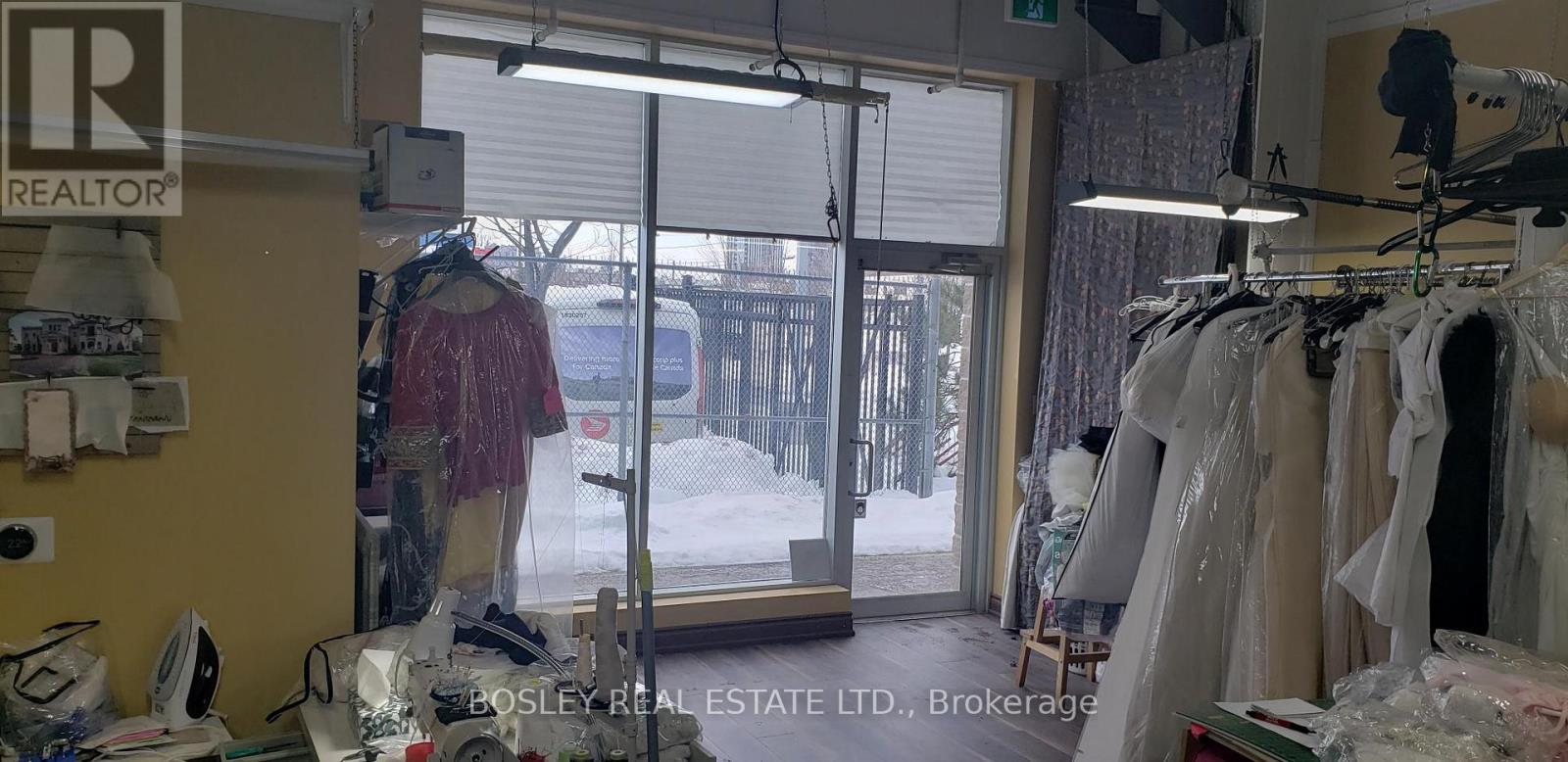 3 - 201 Wicksteed Avenue, Toronto, Ontario  M4G 0B1 - Photo 6 - C12794288