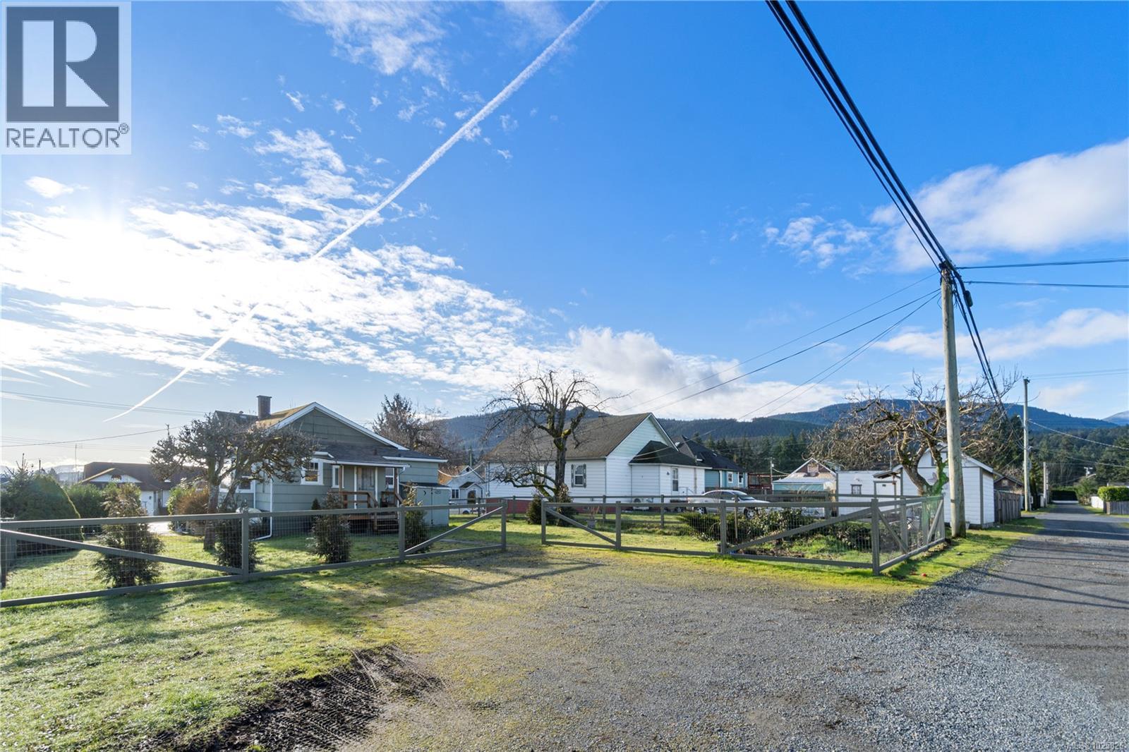 420 Roberts St, Ladysmith, British Columbia  V9G 1A6 - Photo 3 - 1025826