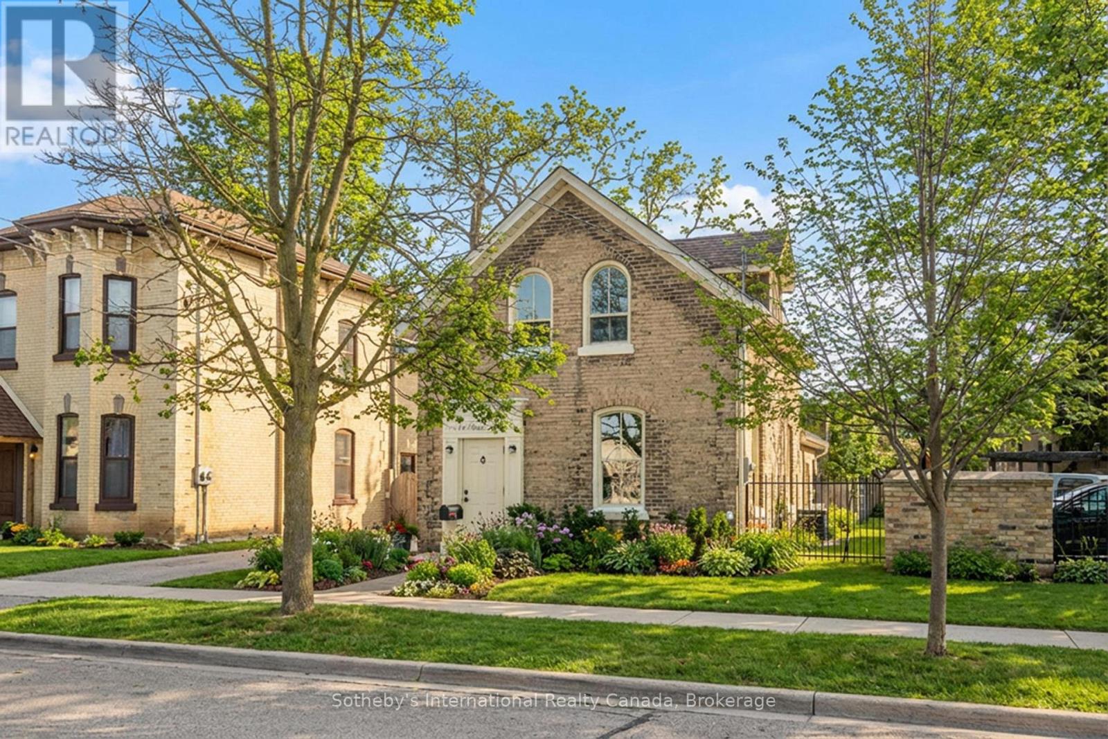 88 WILLIAM STREET, brantford, Ontario