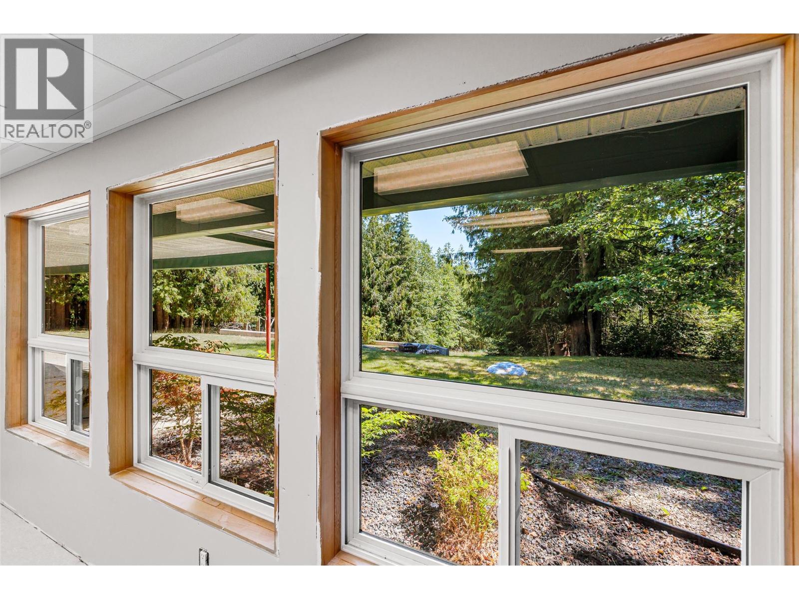 1548 Teetzel Road, Creston, British Columbia V0B 1G7 - Photo 30 - 10376168