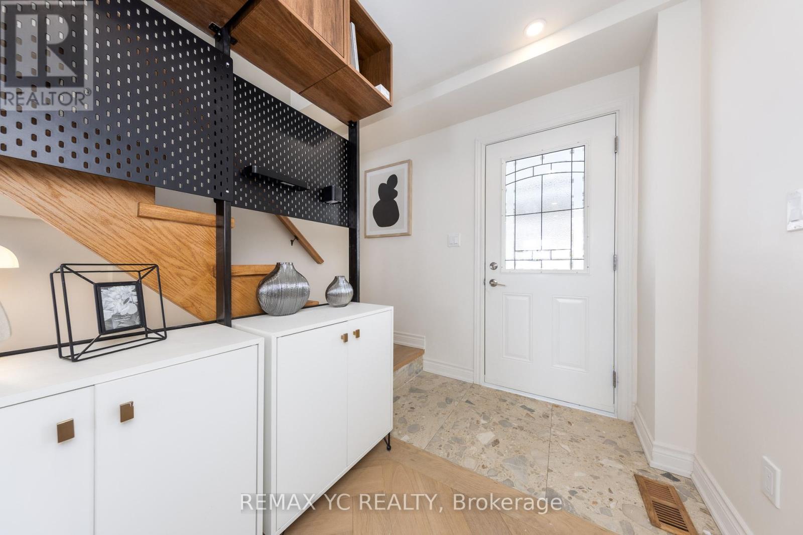 87 WOODFERN DRIVE, Toronto, Ontario