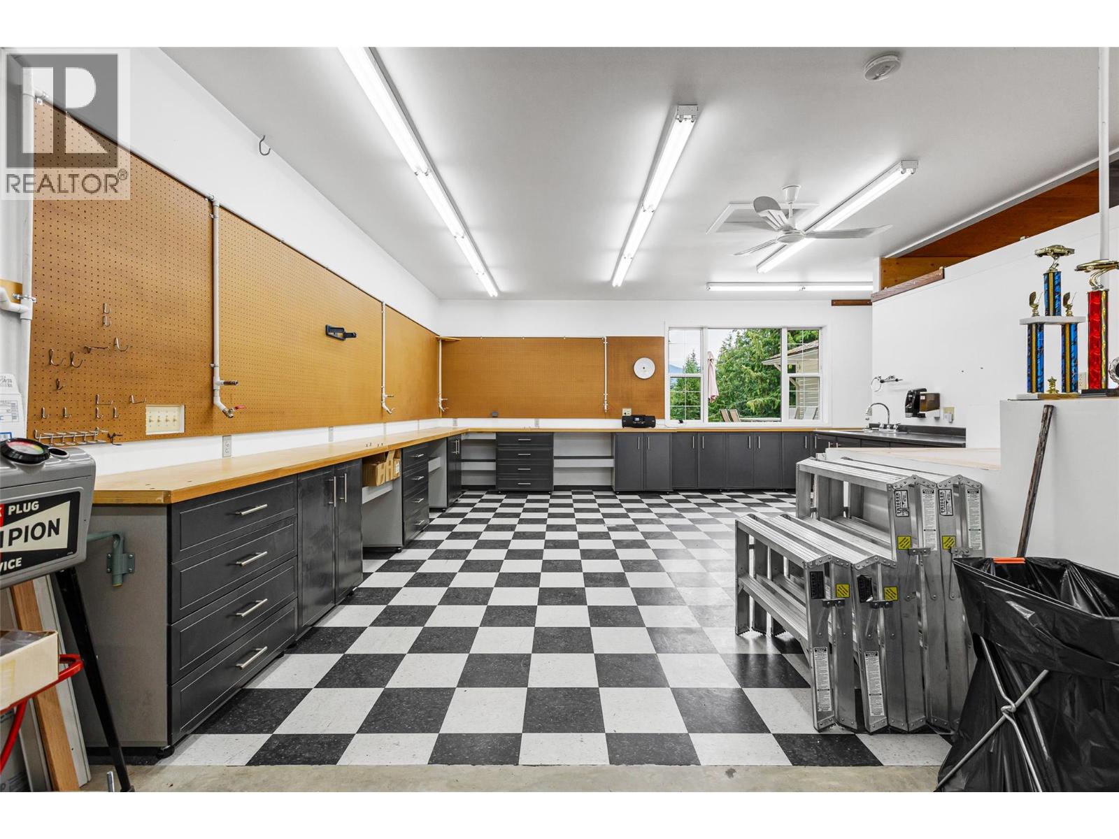 1548 Teetzel Road, Creston, British Columbia V0B 1G7 - Photo 47 - 10376168