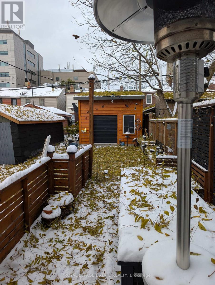 204 Queensdale Avenue, Toronto, Ontario  M4C 2A9 - Photo 30 - E12792002